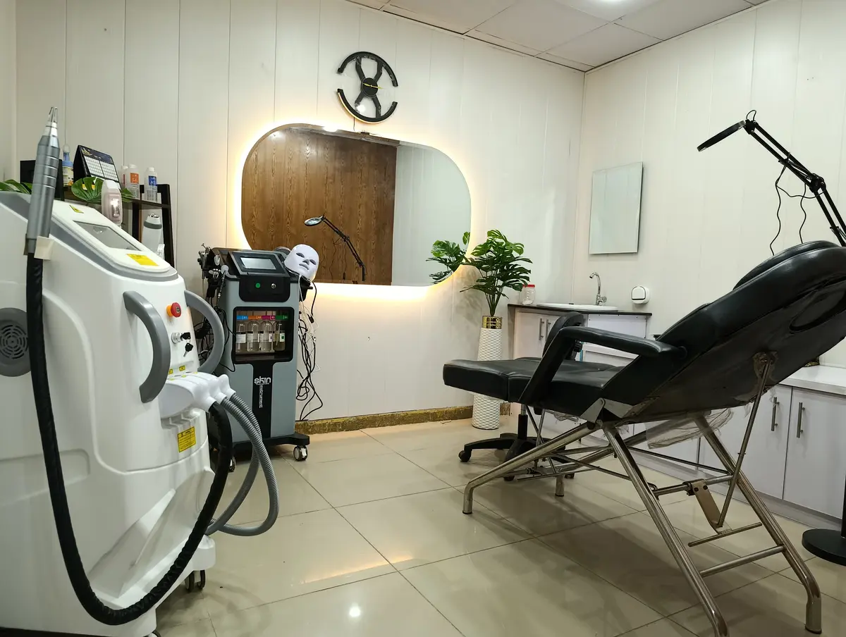 Dental land clinic and aesthetic center in rawalpindi interior